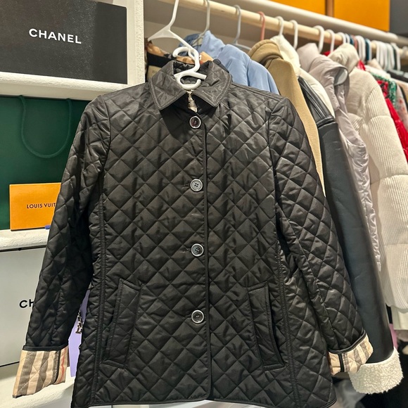 Burberry Black Quilted Jacket - Picture 1 of 5